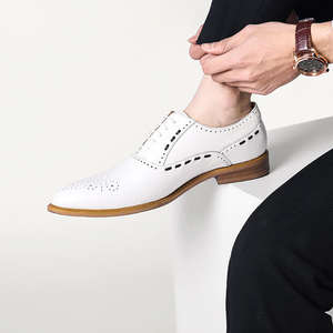 Chaussures habillées Oxford en cuir blanc de haute qualité pour hommes, personnalisables pour les événements professionnels, de bureau et de fête - Product Image 6