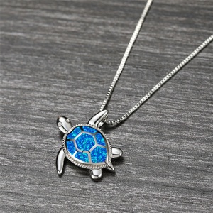 Collier Guantang <span class=keywords><strong>2022</strong></span> <span class=keywords><strong>Tik</strong></span> <span class=keywords><strong>Tok</strong></span> avec logo, pendentif tortue bleu imitation opale, prix abordable, collier tortue de mer pour musée de la vie marine - Product Image 3