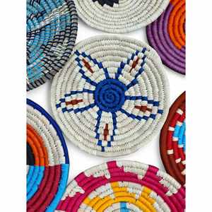 Panier mural en rotin fait main, multicolore, style bohème, ensemble de paniers décoratifs tissés pour salon, en vente - Product Image 2