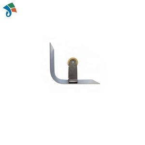 Pelle d'angle en acier au carbone avec manche en bois, outil pour plaques de plâtre - Product Image 5