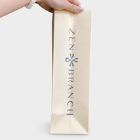 Sac en papier kraft à poignée découpée pour bouteille de vin, emballage d'articles longs, sac de transport pour produits de soin, cadeaux, vente au détail et en gros