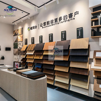 Présentoir Métallique Incliné Autoportant Personnalisable pour Carreaux de Marbre, Céramique et Verre – Solution Antirouille pour Showroom
