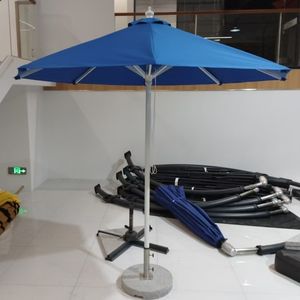 Moderno 2025 de fábrica nuevo diseño 2,5 m al aire libre <span class=keywords><strong>Patio</strong></span> sombrilla para jardín playa Parque hoteles restaurantes aluminio impermeable - Product Image 2