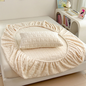 Couvre-lit simple rembourré en <span class=keywords><strong>flanelle</strong></span> de lait d'hiver Couvre-lit tout compris Couvre-lit antidérapant Modèle Coral Velvet Mattress Cover - Product Image 3