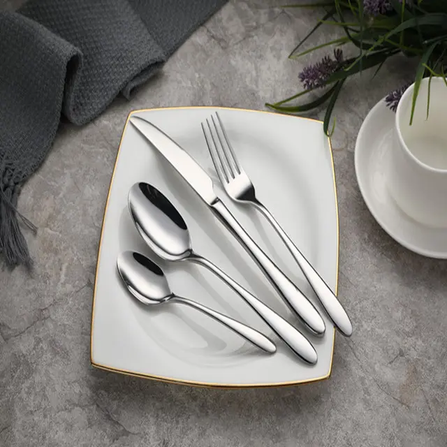 Ensemble fourchette couteau et cuillère de haute qualité couverts en acier inoxydable couverts en acier inoxydable pour restaurant
