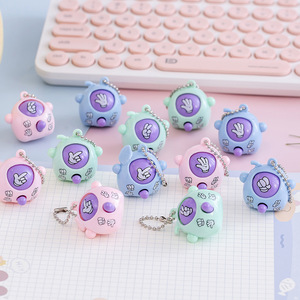 Meilleures ventes : <span class=keywords><strong>Accessoires</strong></span> de porte-clés, Jeu de devinettes, Ciseaux- Pierre-Papier-Ciseaux, Petits cadeaux créatifs, Jouets en capsule de poupée à lancer - Product Image 1