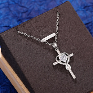 Commercio all'ingrosso della fabbrica di lusso a forma di cuore bianco/blu cristallo zircone croce collana per le donne di moda del partito ciondolo collane - Product Image 6