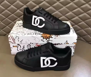 Chaussures de sport en cuir véritable à lacets de marque personnalisée, semelles épaisses, chaussures de basket-ball plates décontractées pour hommes et femmes - Product Image 1