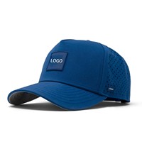 Gorra de golf tipo camionero premium impermeable de 5 paneles con logo personalizado, perforaciones láser, de secado rápido, de alto rendimiento, con cuerda tipo A-Frame, venta al por mayor a granel