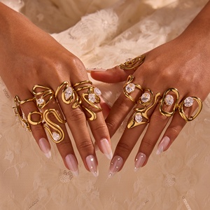 Set di Anelli in Acciaio Inossidabile Moderno e Minimalista Placcato Oro 18K Geometrico Cavo con Zircone Bianco Anello Aperto per Tutti i Giorni - Product Image 1