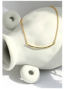Collier INS Happy Face, style européen, plaqué or, motif souriant, couleur dorée, chaîne de collier en forme d'arc - Product Image 4