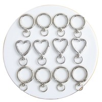 Lot d'accessoires en forme de cœur avec fermoir à ressort, anneaux métalliques colorés peints, adaptés aux fabricants de porte-clés et aux fournisseurs de matériel artisanal