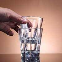 Verres élégants de restaurant en verre à vin pour vin, eau, jus, whisky, bière, spiritueux, fabriqués en PC durable pour les établissements de restauration