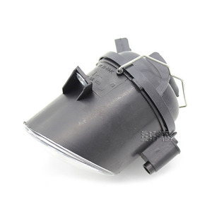 ไฟตัดหมอก Shengxuan รุ่น 6Q0941699B 6Q0941700B แบบฮาโลเจน สำหรับรถยนต์ Volkswagen Polo ปี 02-05 - Product Image 3