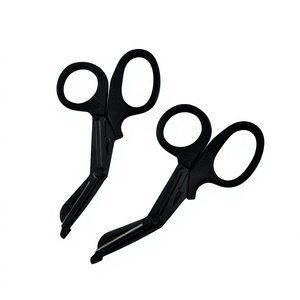 Tijeras Quirúrgicas de Acero Inoxidable Negras para Cintas Adhesivas, Uso Clínico y de Enfermería - Product Image 2