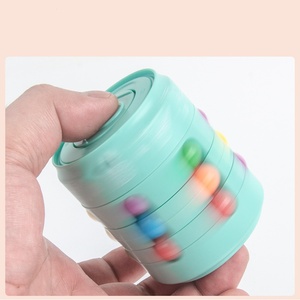 Frijoles Mágicos Coloridos – Juguete Antiestrés y de Descompresión para Niños y Adultos – Frijoles Sensoriales, para Apretar y Estirar, para Actividades al Aire Libre - Product Image 4
