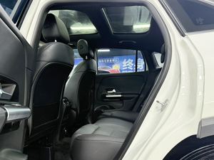 Mercedes Benz <span class=keywords><strong>GLA</strong></span> <span class=keywords><strong>SUV</strong></span> <span class=keywords><strong>2023</strong></span> Automatique Turbo Sièges en Cuir Pneus R17 Toit Ouvrant Panoramique Voitures de Luxe à Vendre Expédition Mondiale - Product Image 6