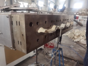 Machine d'extrusion à double vis pour plaques de toiture en PVC creux, tuiles de toiture en <span class=keywords><strong>polycarbonate</strong></span> PC, plaques trapézoïdales ondulées, pompe Siemens, <span class=keywords><strong>profil</strong></span> - Product Image 4