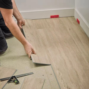 Suelo SPC Multicolor de Compuesto de Piedra y Plástico con Núcleo Rígido, Suelo Vinílico SPC/PVC con Sistema de Clic - Product Image 1