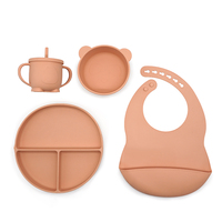 Usine personnalisé étanche bébé alimentation bavoirs ensemble cuillère bol bavoirs en silicone pour bébé