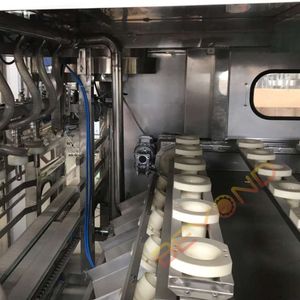 Machine de remplissage de bouteilles d'eau industrielle de <span class=keywords><strong>20</strong></span> <span class=keywords><strong>litres</strong></span> 450BPH avec lavage - Product Image 5