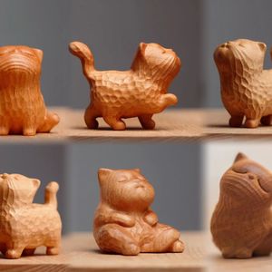 Adorable petit chat pour petite amie, figurine de chat en bois de santal sculpté, série Fun Cat, cadeau d'anniversaire - Product Image 1