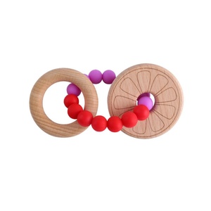 Nouveautés : <span class=keywords><strong>Anneau</strong></span> <span class=keywords><strong>de</strong></span> <span class=keywords><strong>dentition</strong></span> sensoriel pour bébé en silicone <span class=keywords><strong>de</strong></span> qualité alimentaire sans BPA, avec perles et <span class=keywords><strong>anneau</strong></span> en bois <span class=keywords><strong>de</strong></span> hêtre, jouet apaisant pour la <span class=keywords><strong>dentition</strong></span> - Product Image 5