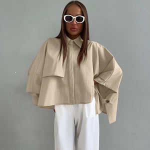 <span class=keywords><strong>2026</strong></span> Nieuwe Khaki Cape Stijl Buitenkleding Capes Losse Korte Trenchcoat Knoopsluiting Spleet Lange Mouwen Dames Casual Blouses Crop Top Femme - Product Image 1