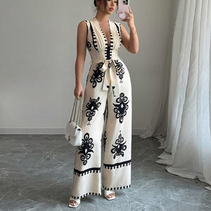 Combinaison d'été une pièce pour femmes Sexy col en V <span class=keywords><strong>Beige</strong></span> White Party Jumpsuit Elegant High Waist Trousers Sleeveless Top Playsuits - Product Image 1