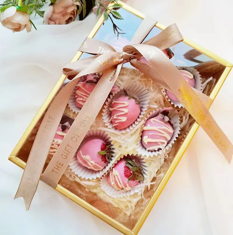 Christmas Wedding Candy Chocolate Dessert Packaging Boxes Strawberries Boxes For Strawberries