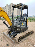 Mini-excavatrice sur chenilles Sany SY26U d'occasion à vendre, petite pelle compacte pour le jardin, la ferme et les travaux en intérieur, avec des performances stables