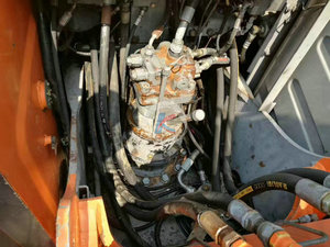 Penggali Roda <span class=keywords><strong>Hitachi</strong></span> 120 <span class=keywords><strong>HItachi</strong></span> 130W Ekskavator Trye Bekas - Product Image 6