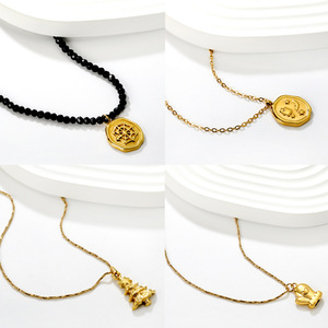 Collar de Acero Inoxidable Chapado en Oro de 18k con Colgante de Telaraña de Halloween para Mujer, Joyería de Fiesta con Dijes Temáticos - Product Image 2