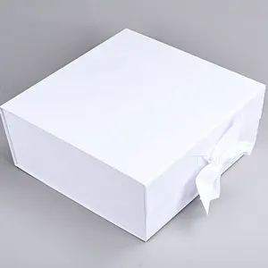Collapsible Rigid Set-up Boxes White Folding Magnetic Gift Boxes with Fixed Ribbon