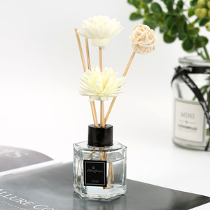 Aceite Esencial <span class=keywords><strong>de</strong></span> Aromaterapia sin Llama <span class=keywords><strong>de</strong></span> 50ml, el Más Vendido al por Mayor, Botella Hexagonal Degradada con Difusor <span class=keywords><strong>de</strong></span> Varillas, Ambientador para Coche - Product Image 2