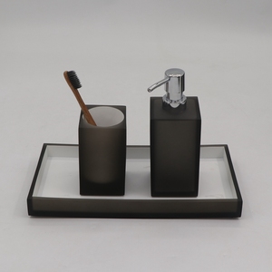 Juegos de <span class=keywords><strong>accesorios</strong></span> de <span class=keywords><strong>baño</strong></span> <span class=keywords><strong>para</strong></span> el hogar, 7 piezas de resina polivinílica negra, alta calidad, <span class=keywords><strong>precio</strong></span> de fábrica Popular - Product Image 5