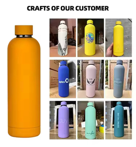 Bouteille d'eau isotherme en acier inoxydable YourLogo 750 ml, double paroi, gobelet de voyage au design minimaliste avec couvercle - Product Image 5