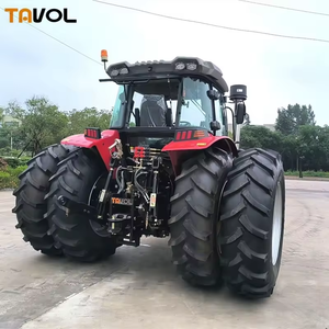 Tractor de 240HP Nuevo 4X4 Maquinaria Agrícola con Múltiples Accesorios Opcionales - Product Image 3