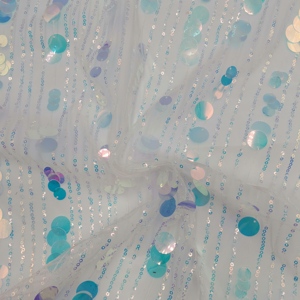 Robe en tissu doux en dentelle française Keqiao avec paillettes et cristaux - Product Image 3