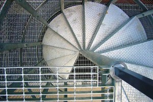 Fluchtspiraltreppe mit Käfiggeländer - Product Image 5