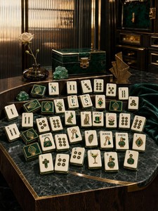 Plum Panda Ensemble de Mahjong Américain Moderne en Acrylique Tuiles Vertes et Dorées 152 Pièces Portable pour 4 Joueurs Jeu de Loisirs - Product Image 2