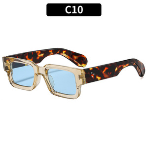 Nuevas Gafas de Sol Cuadradas Retro Versátiles con Protección UV400, Remaches, Estilo Urbano Europeo Americano Unisex de Alta Gama - Product Image 6