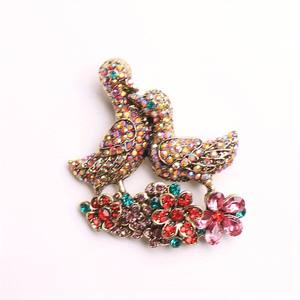 Broche vintage en forme d'oiseau avec strass, épingle lourde en diamant, accessoires de costume pour femmes - Product Image 2