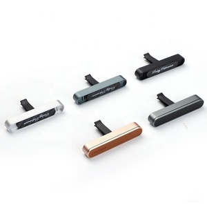 Desain baru parfum Logo mobil kulit penyebar aroma parfum penyegar udara mobil klip ventilasi - Product Image 3