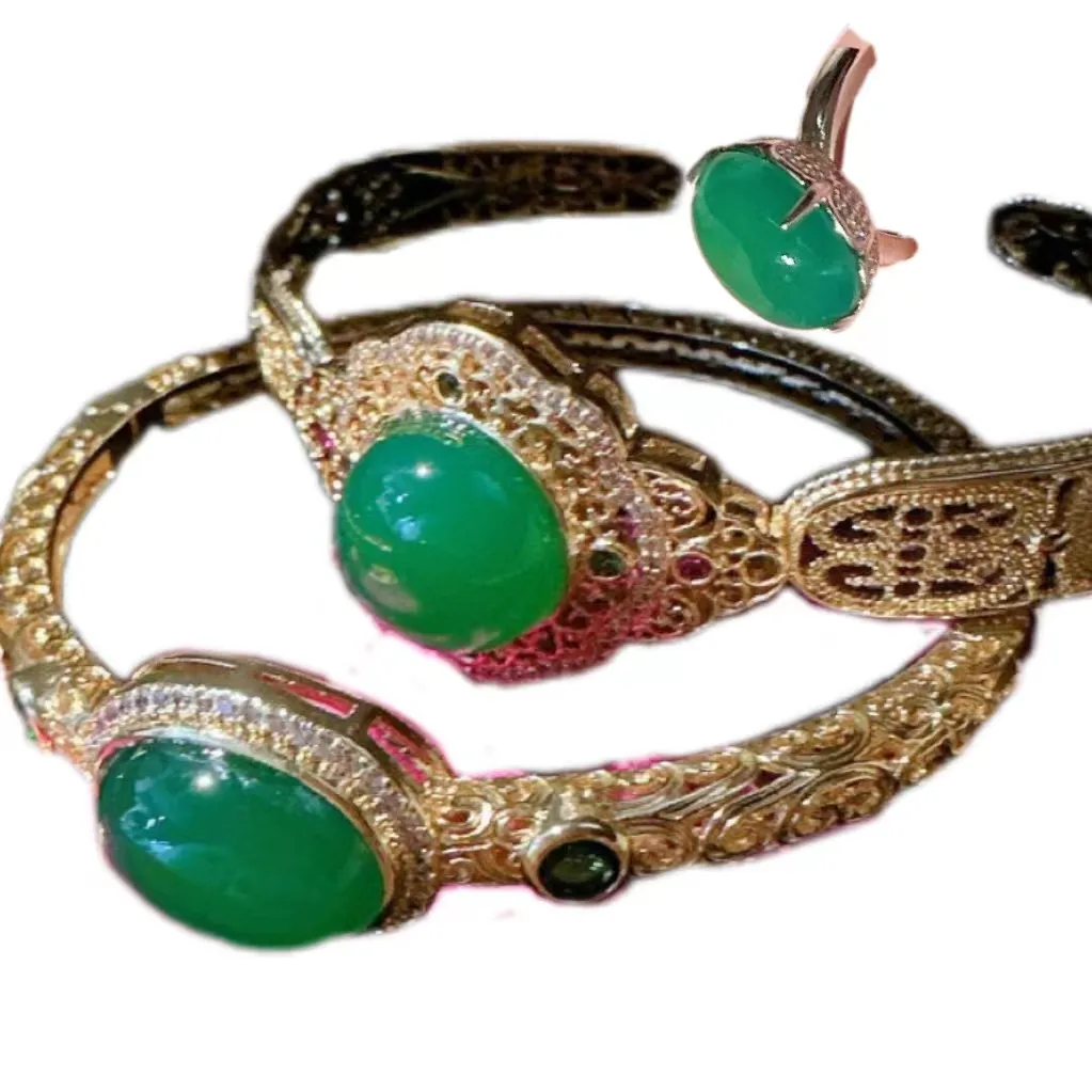 Perhiasan mewah terbaru desain asli 18K lapis emas antik Oval giok batu akik kalsedon batu permata cincin berlian Gelang Bangle