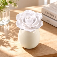 Diffuseur de parfum d'ambiance en cire parfumée, en forme de bouteille en céramique de porcelaine faite à la main, avec fleurs, pour huiles essentielles et bâtonnets diffuseurs