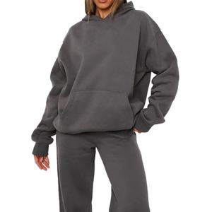 Ensemble de survêtement personnalisé de haute qualité pour la vente en gros – Ensemble deux pièces tendance à capuche, manches longues et pantalon long pour le sport et les activités de plein air - Product Image 1