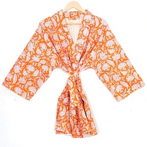 Kimono matelassé réversible en tricot orange à imprimé floral, col en V, manches trois quarts, respirant, à nouer, pour femme, idéal pour l'été - Product Image 1