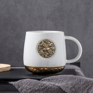 Tasse à café en céramique avec logo personnalisé, boîte cadeau, motif d'écailles de poisson en bronze créatif, forme de pieuvre - Product Image 3