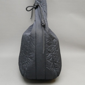 Servicio de Diseño y Desarrollo de Bolsos de Nailon Suaves Personalizados de Fábrica |   Creación de Bolsos Hobo Acolchados Personalizados para Mujeres - Product Image 3